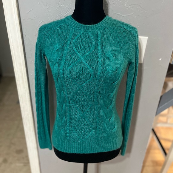 H&M Sweaters - H&M sweater size xs